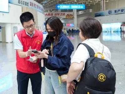 “五一”首日热闹非凡！徐闻港硬核保障过海高效有序