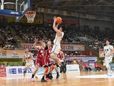 万绿湖扬波，丹霞山俯首！河源男篮96：84击败韶关笑傲龙虎之争