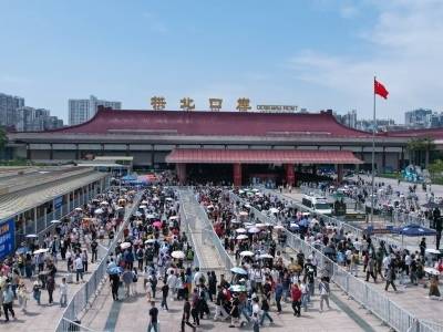 拱北口岸三天迎客超123万人次