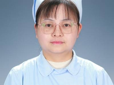 牛玉萍：跨越山海送温暖，白衣守护无国界