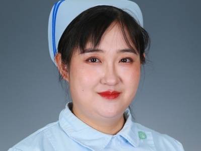 闫丽竹：一次眼科诊疗，一份跨越心境的医患温情