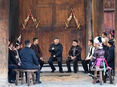 时政微观察丨为民造福，坚持当“老百姓的官”