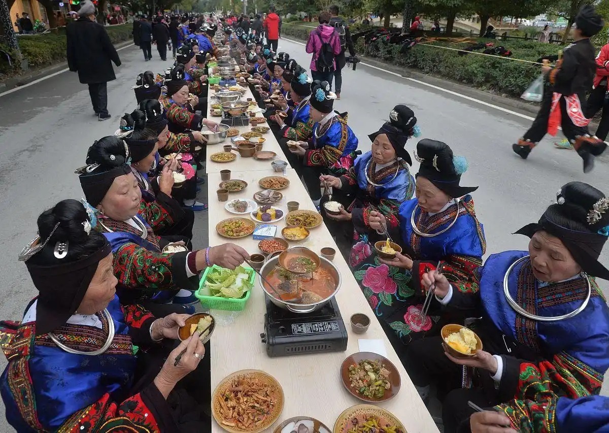 黔东南长桌宴