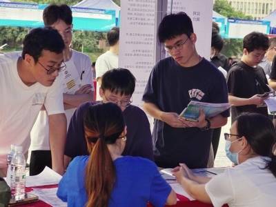 39个集体、79名个人获表彰！为这些广东就业创业“排头兵”点赞