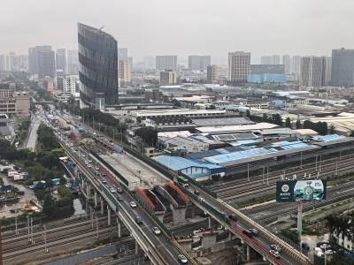 攻克大吨位顶推难关，佛山桂江立交桥全部梁体顶推作业完成
