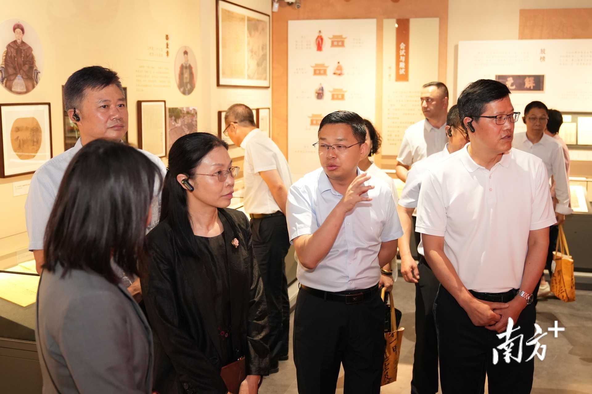 当日，广东首个状元文化主题专题展开幕。