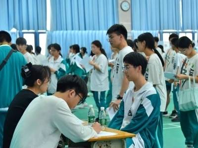 学生“求职”，家长面试！珠海这场校园模拟招聘会长见识
