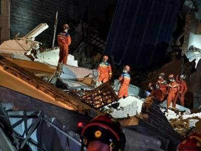 柳州5.2级地震已致3人失联，救援现场曝光！部分列车停运