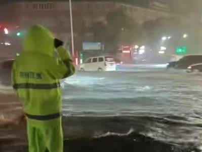 湖北多地暴雨预警，荆州宣布城区“五停”！武汉中小学暂停户外活动