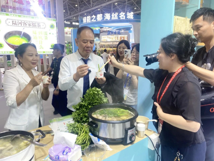 山野本味出圈！阳山西洋菜地道风味惊艳文博会｜广货行天下