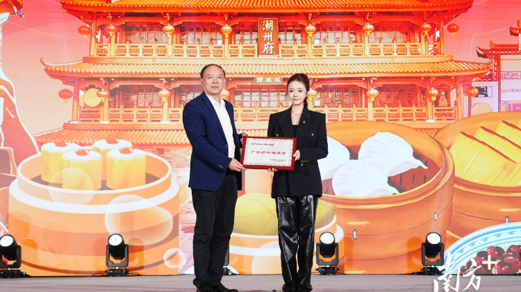 主播蛋蛋：直播两天卖出12万单广东荔枝