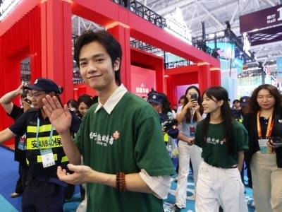 “木生”“南枝”现身文博会，潮汕话送祝福：平安当大赚
