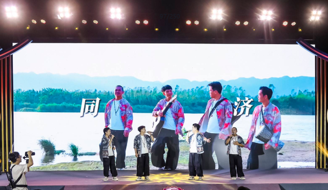 大永宁组合携新作《有你奉陪》为新赛季助阵。