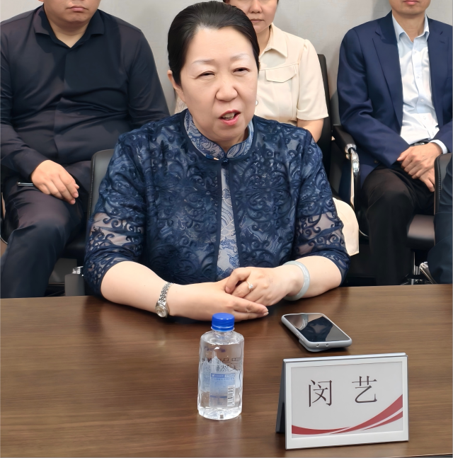 中国外文局机关党委常务副书记、一级巡视员、金鲲鹏专家闵艺致辞 中国外文局机关党委常务副书记、一级巡视员、金鲲鹏专家闵艺致辞