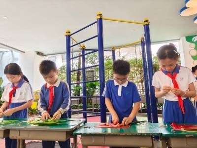 视频｜扎头发、叠衣服、钉扣子……罗湖小学把劳动技能大赛办成生活本领的“练兵场”