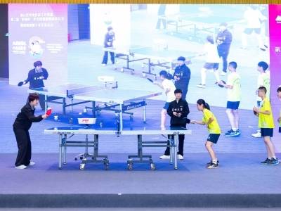 孙颖莎现身深圳，助力深港澳青少年乒乓球交流