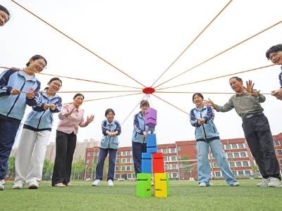 13岁女孩暴瘦，体重仅36公斤，这种精神疾病盯上青春期孩子