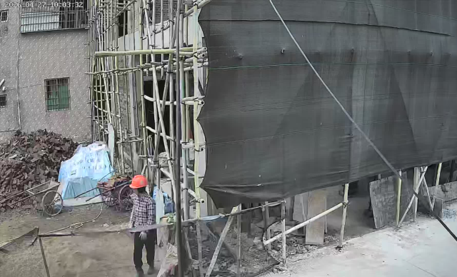 脚手架安全网缺失