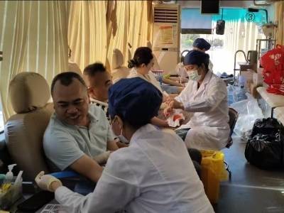 一袋热血一份情！遂溪城月镇党员干部带头献血传递大爱