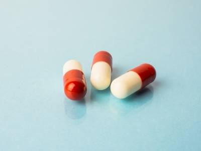 国家卫健委：儿童用药与成人不同，不能擅自掰开成人药片给孩子服用