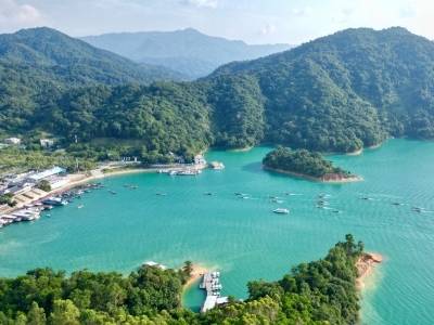 一湖好水孕育一方生机，河源万绿湖如何“点水成金”？