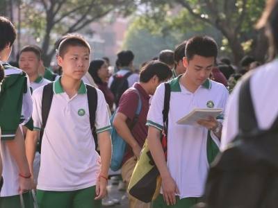 广东：明天10时起可打印高考准考证，佩戴眼镜的考生需接受专项检查