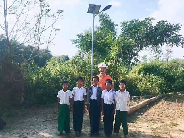 在没有电网的地方,深圳企业送去“一束光”|从深圳出发 广货行天下①