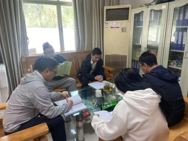 驻韶关乐昌市梅花镇帮镇扶村工作队谋划产业。 驻韶关乐昌市梅花镇帮镇扶村工作队谋划产业。