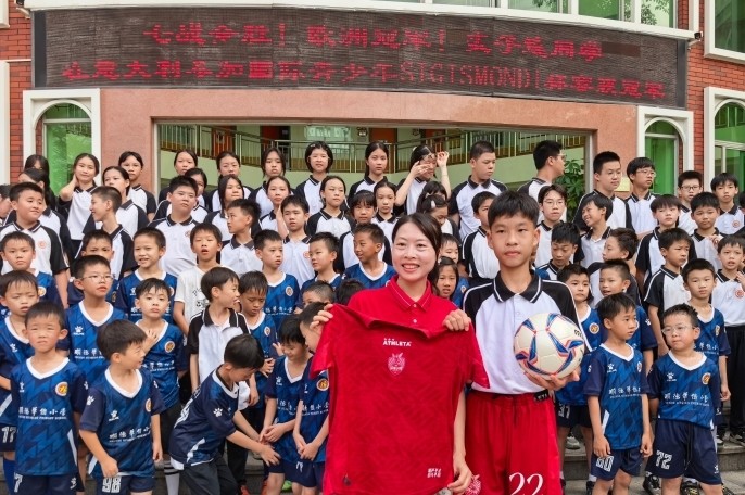 从顺德校园到欧洲赛场：中国足球小将炼成记