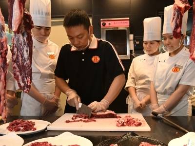 一线从业者展望：潮汕牛肉火锅全产业链布局 书写“无中生有”新范式 | 亲历者说