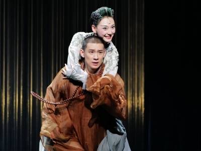田沁鑫携新生代重塑名作！00后挑大梁，《青蛇》焕新归来亮相广州艺术季