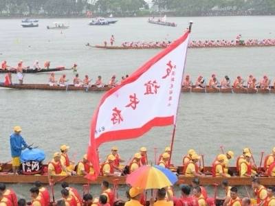 鼓穿雨幕，桨破白浪！番禺这场雨中龙船景燃爆了