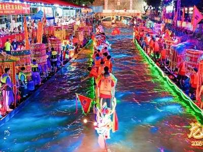 视频｜欢乐拉满！顺德夜龙“水上蹦迪”名场面又来了
