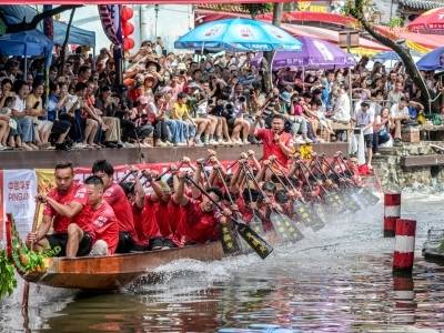 图集 | 佛山叠滘龙船漂移太燃了，S弯上演水上F1