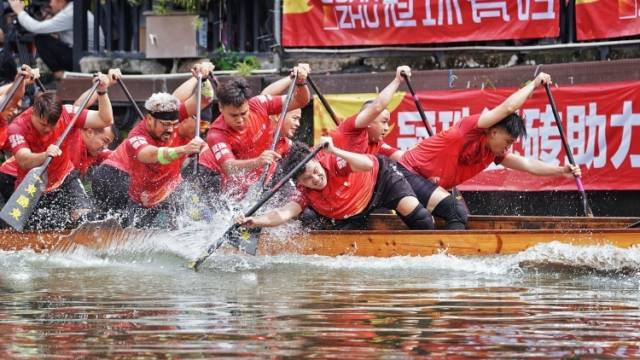 早上六点半就来了！河南游客点赞叠滘龙船