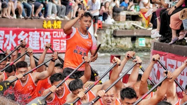 视频 | 我们是冠军！叠滘龙船漂移S弯赛区村头四坊队夺冠