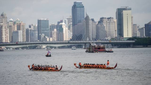 天公作美，百舸竞逐珠江｜直击2026广州国际龙舟邀请赛