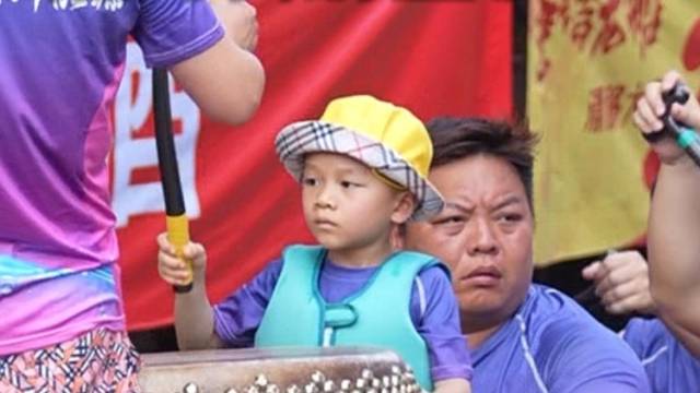 视频｜这就是传承！佛山叠滘“小孩哥”上船当鼓手扒仔