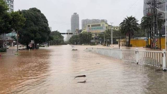 广西挺住！9级台风引发罕见暴雨洪涝，为何“弱级”反成强灾？