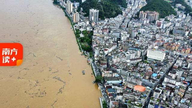上游抢险、下游御峰！两广抗洪进行时