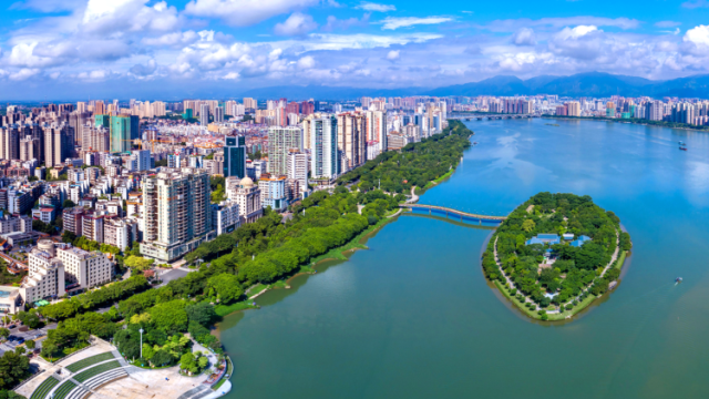 向广州网红盘抄作业：广清同城畅想激活清远江景房市场｜“清北”Style①