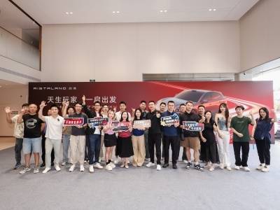 首批用户提车！启境GT7开启全国交付