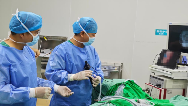 组团帮扶暖桂西，深圳五名医疗专家扎根隆林铺就群众健康路