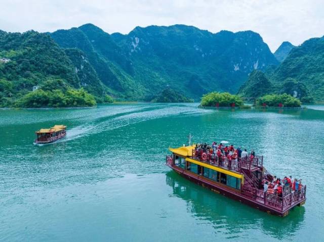 △浩坤湖游船。图/浩坤湖景区 △浩坤湖游船。图/浩坤湖景区