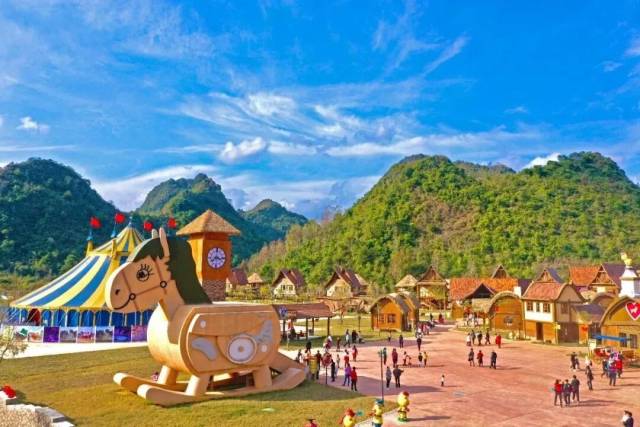 △德保矮马王国景区。图/黄麟竣 △德保矮马王国景区。图/黄麟竣