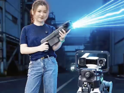 被它锁定别想逃！这个广东造机器人堪比“蜘蛛侠”