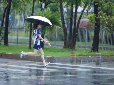 台风“红霞”加强至强热带风暴，我省防风应急响应提升为Ⅲ级｜持续更新