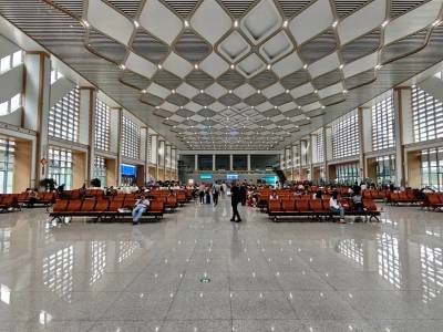 台风“红霞”或26日穿过河源，高铁普速列车将全线停运