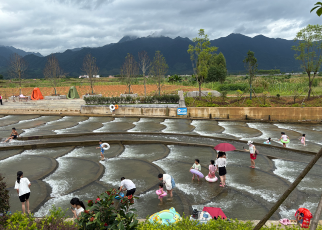 一六村白鹭湾鱼鳞坝 一六村白鹭湾鱼鳞坝