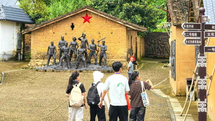 青春执笔拾乡愁，乳源瑶族自治县《村民讲村史》实地调研收官